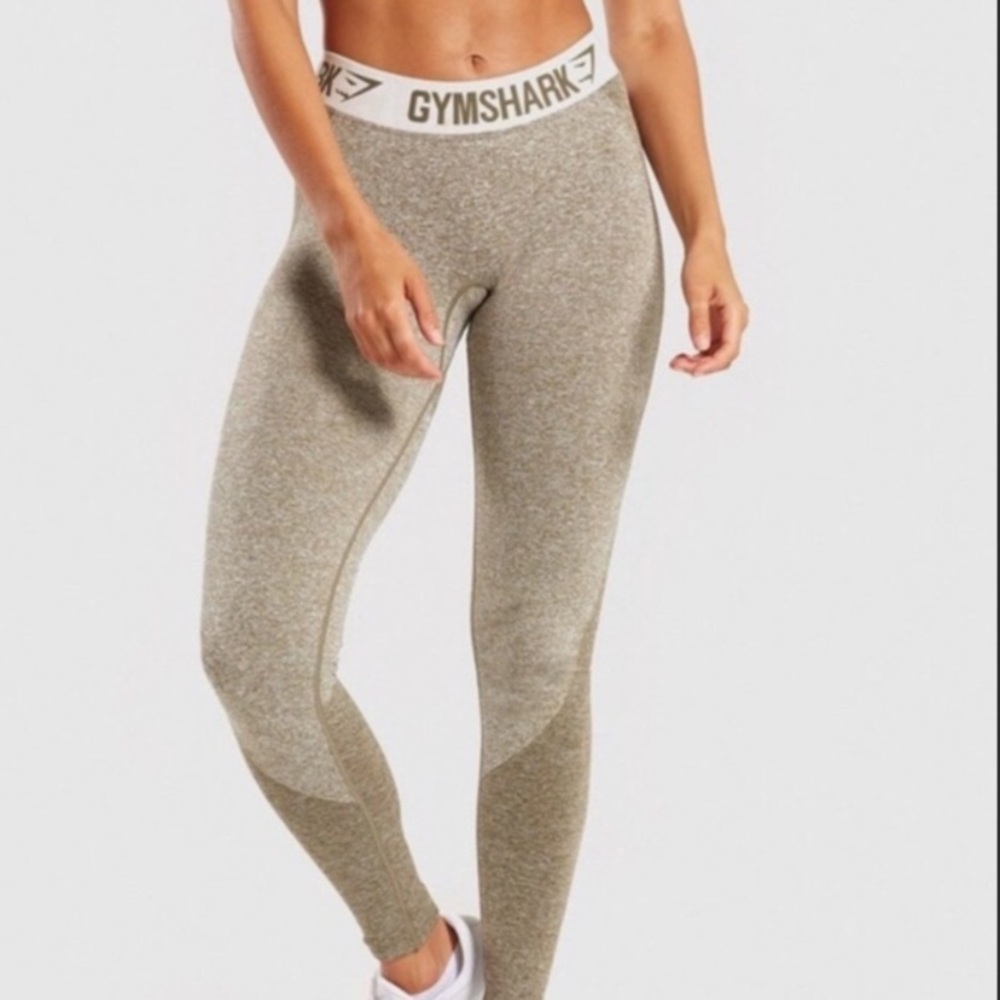 Gym shark leggings size small